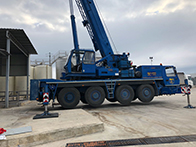 Lavori con autogru, montaggio di un silos